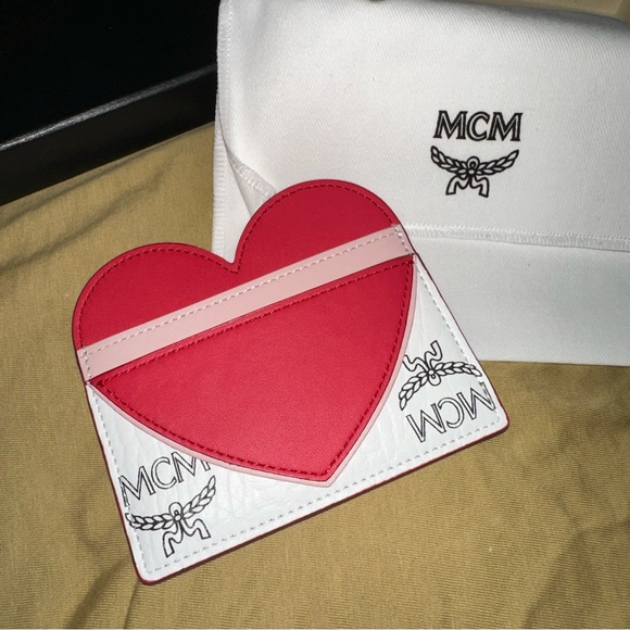 - MCM cardholder (NWOT) - Picture 4 of 5